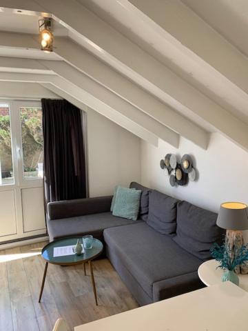 House Apartment *