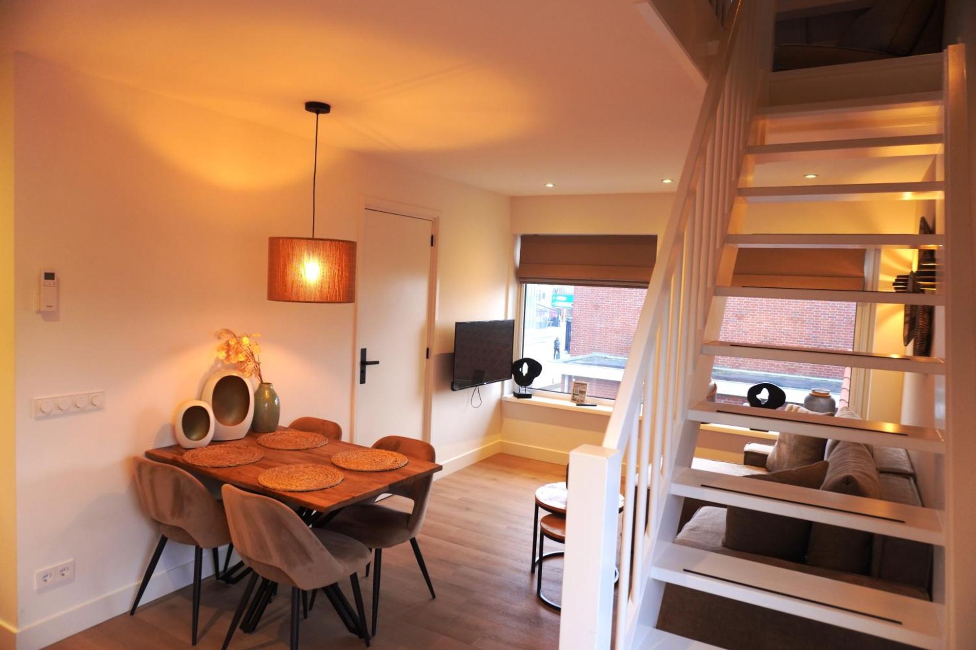 Apartment House *